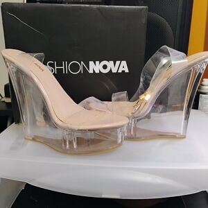 Fashion Nova, Size 8, Nude Wedge Shoes